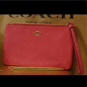 COACH PINK Wristlet